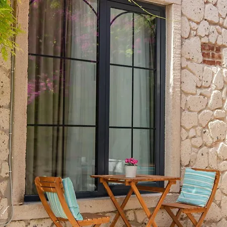 Hostal Wind Alasata