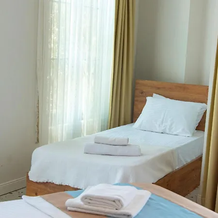 Wind Alasata Hostal