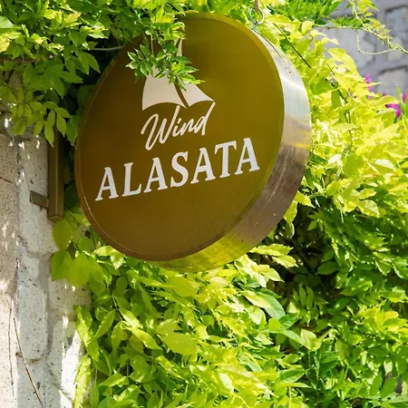 Wind Alasata Hostal Çeşme