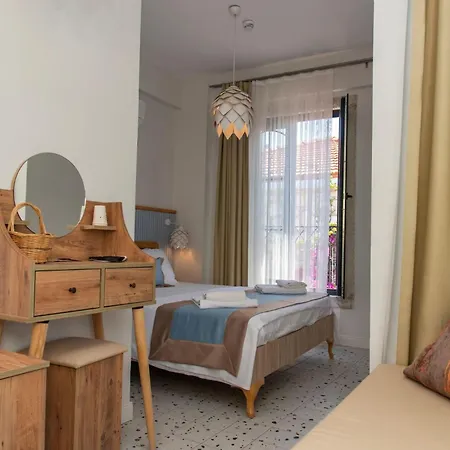 Wind Alasata Hostal